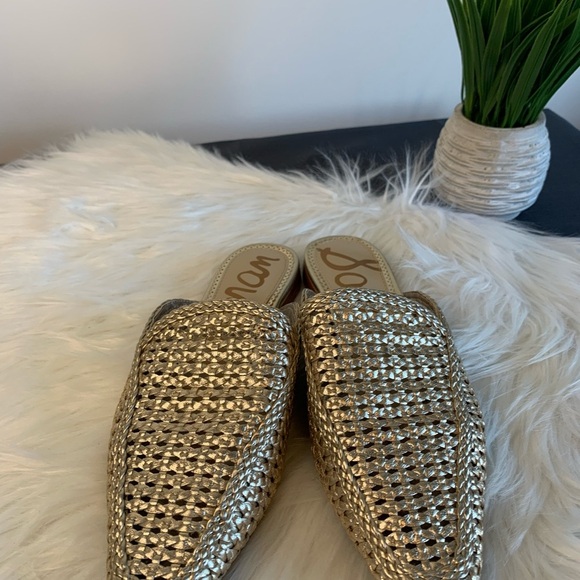 Sam Edelman Gold Woven Mules - Picture 2 of 6